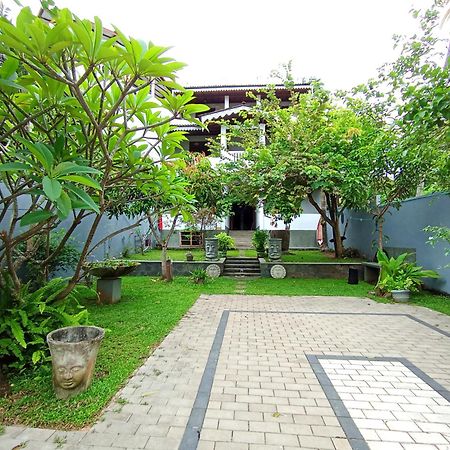 Hotel Lavender Mirissa Exterior foto