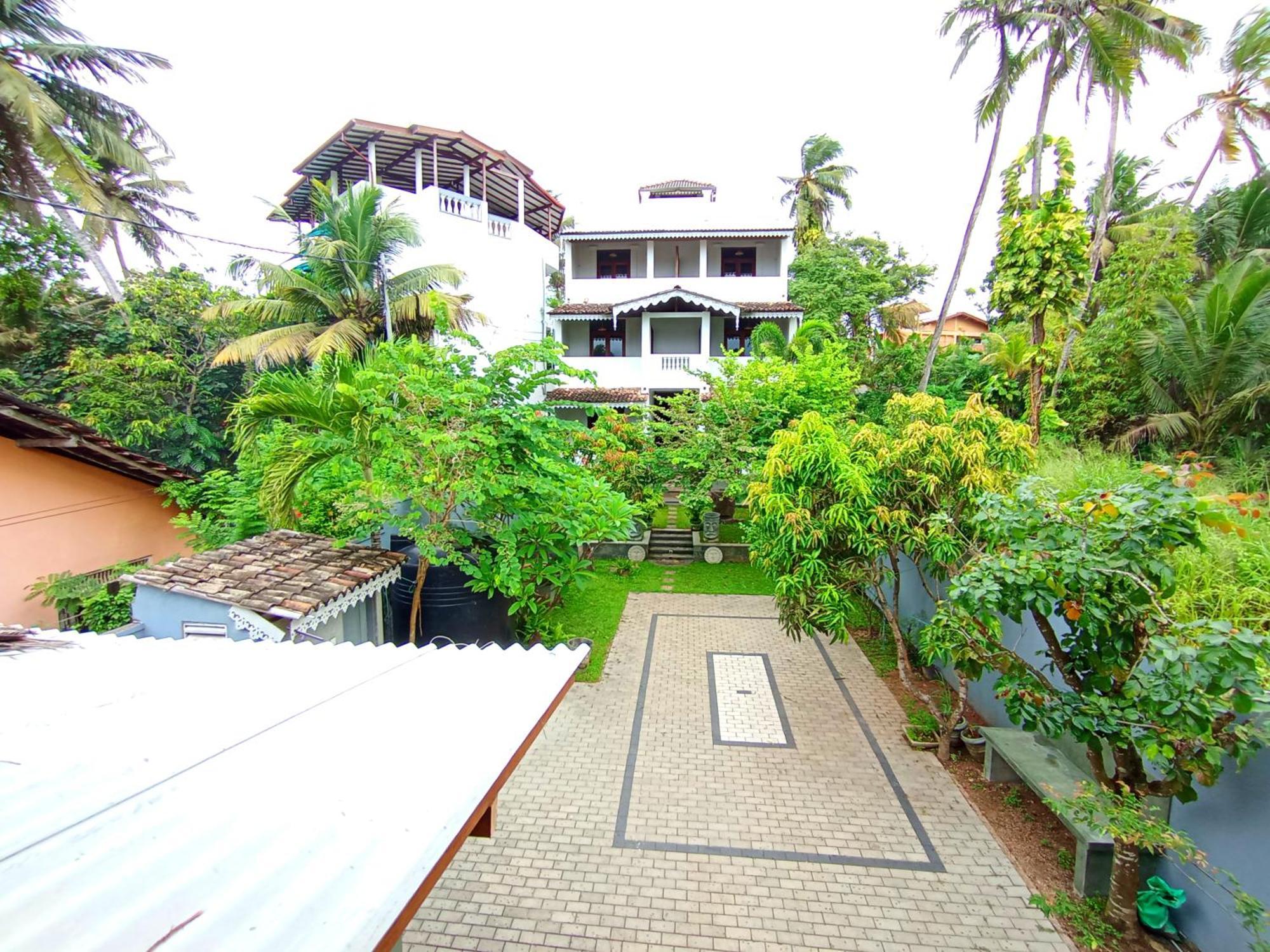 Hotel Lavender Mirissa Exterior foto